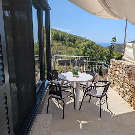 Rural House Pikola With Sea View On Vis Island Villa Komiza Ngoại thất bức ảnh